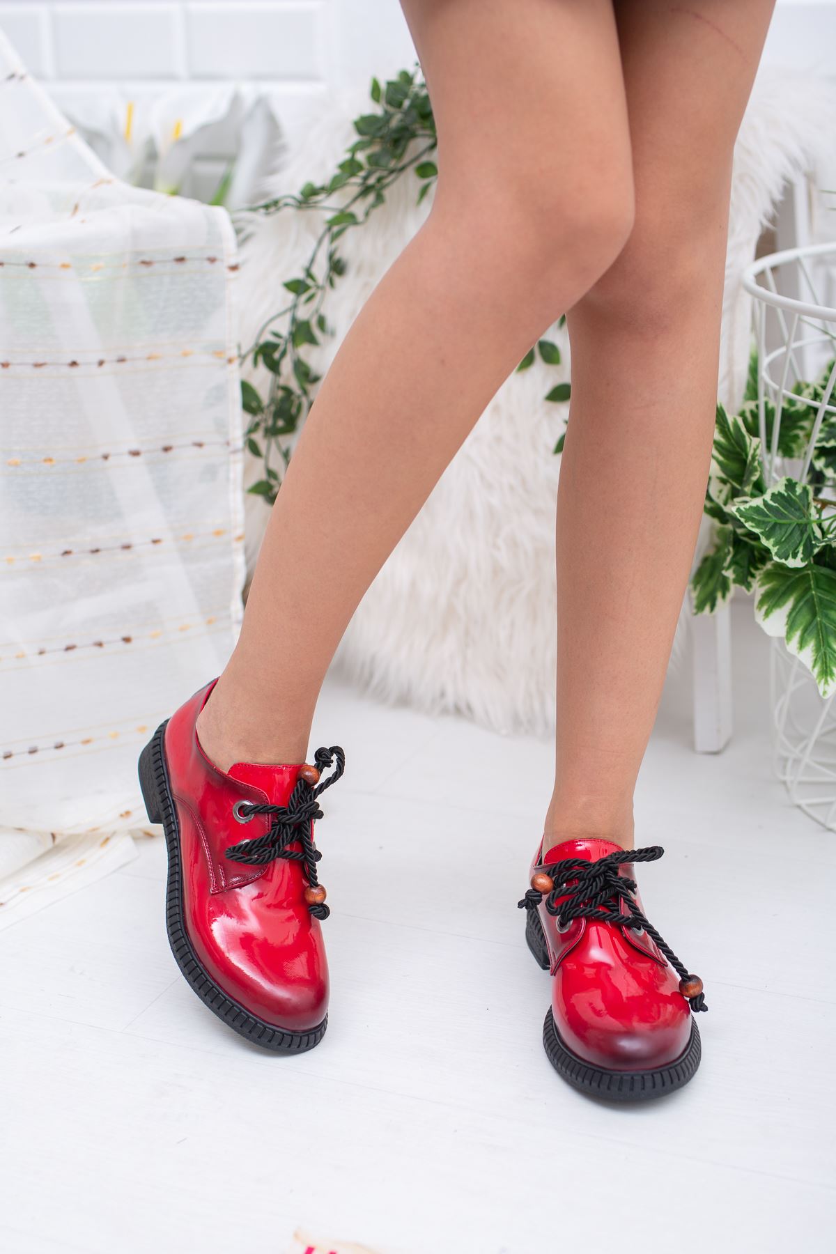 Kırmızı Rugan Ayakkabı