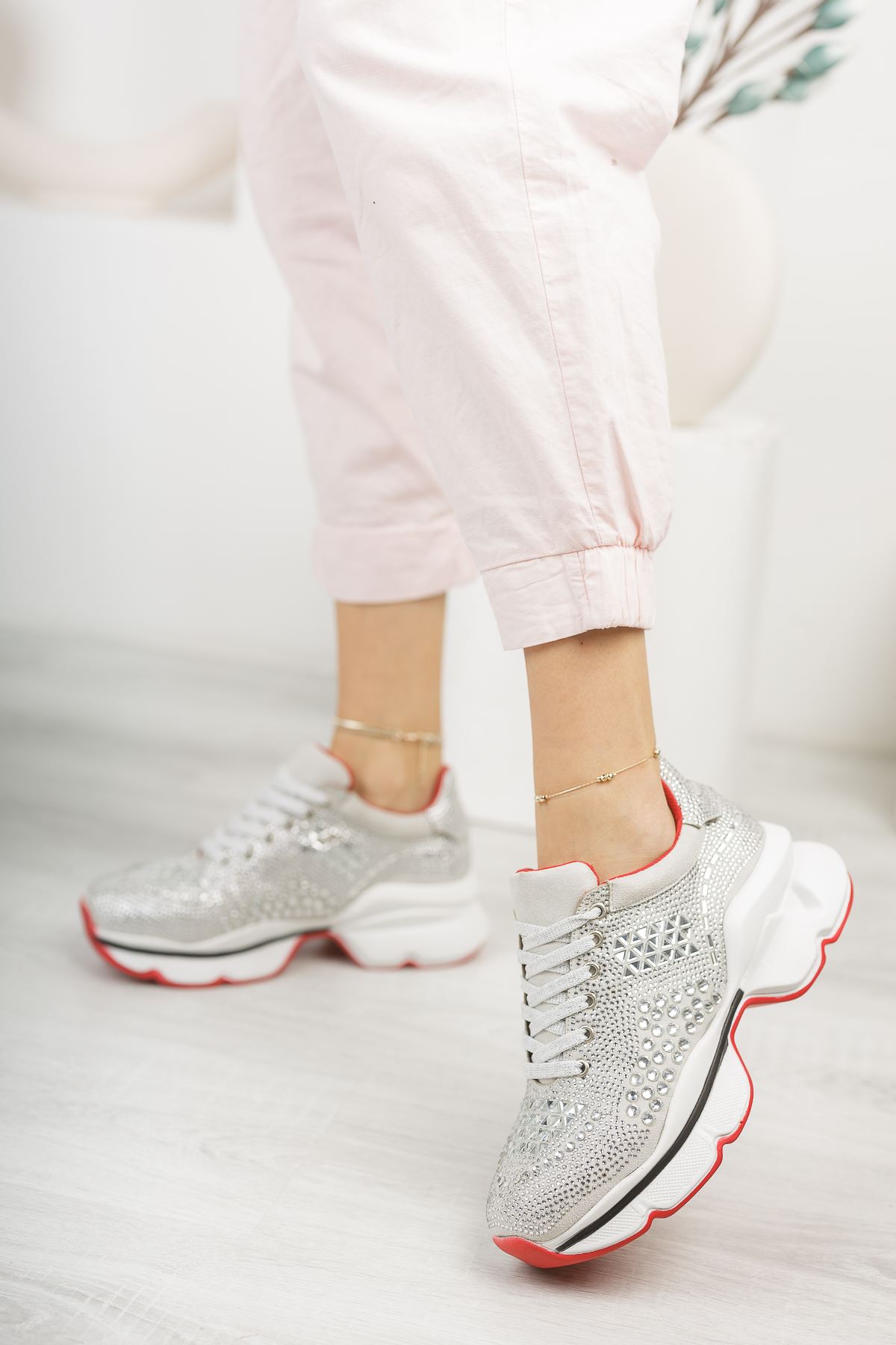 Taşlı Gümüş Sneaker