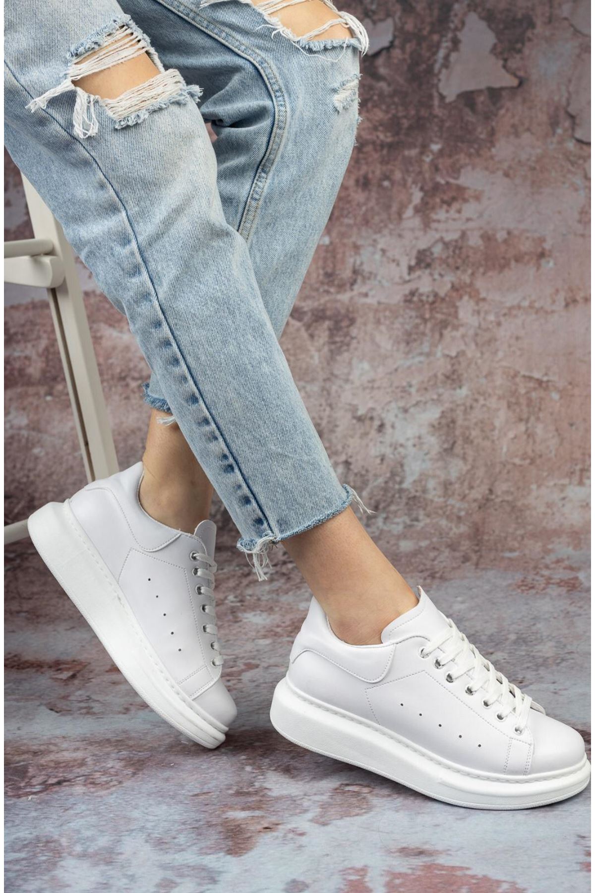 Beyaz Cilt 4 cm Tabanlı Bağcıklı Sneaker