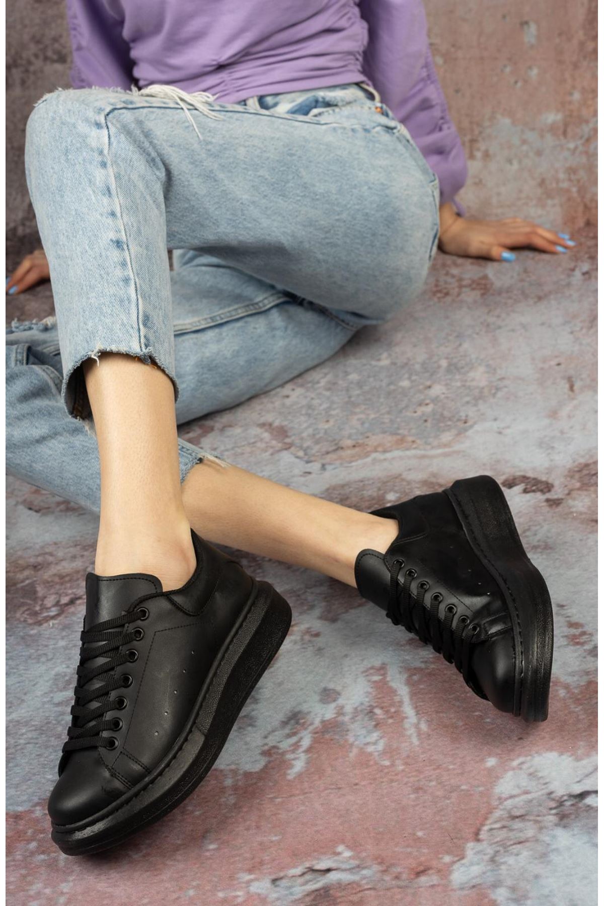 Siyah Cilt 4 cm Tabanlı Bağcıklı Sneaker