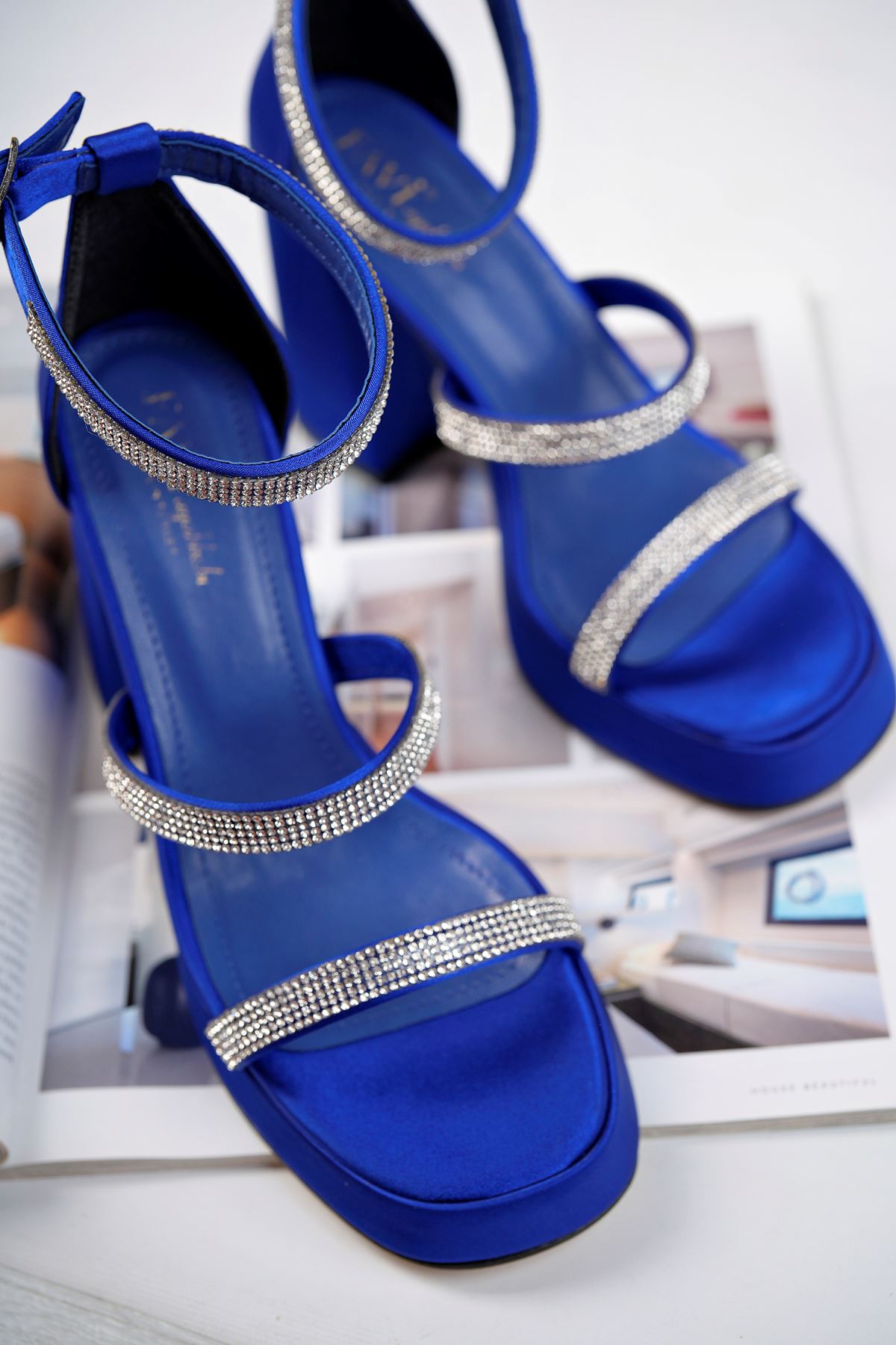 Saks Mavi Saten Üç Biyeli Taşlı Platform Abiye Ayakkabı