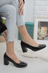 Siyah Cilt Kare Kalıp Klasik Topuklu Ayakkabı